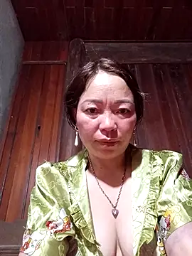 Yellow-pink online show from March 31, 2026, 11:07 pm