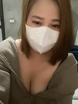 Snapshot of qczb1012 chatting on March 22, 2026, 12:58 am qczb1012 online show from March 22, 2026, 12:58 am