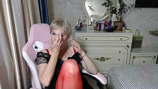Snapshot of Sweet_Lena7 chatting on May 16, 2026, 8:41 pm Sweet Lena7 online show from May 16, 2026, 8:41 pm