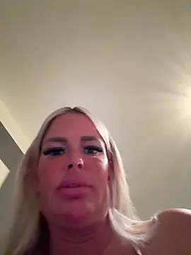 Snapshot of anna_kournikova chatting on April 28, 2026, 7:51 pm anna kournikova online show from April 28, 2026, 7:51 pm