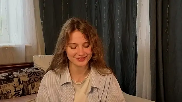 Snapshot of RubieHeiser chatting on May 31, 2026, 6:09 pm RubieHeiser online show from May 31, 2026, 6:09 pm