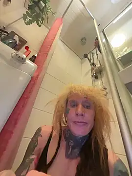 Snapshot of LeDame chatting on March 12, 2026, 9:57 am LeDame online show from March 12, 2026, 9:57 am