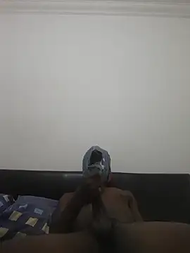 Snapshot of luthando420 chatting on March 17, 2026, 4:15 am luthando420 online show from March 17, 2026, 4:15 am