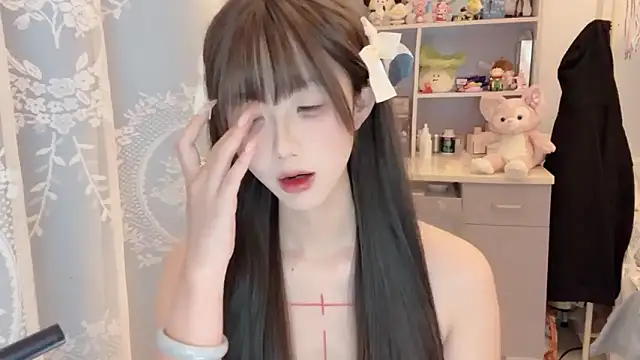 Snapshot of -peony- chatting on April 1, 2026, 6:49 pm -peony- online show from April 1, 2026, 6:49 pm