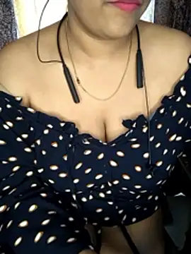 Snapshot of sunny-nikk chatting on March 25, 2026, 10:58 am sunny-nikk online show from March 25, 2026, 10:58 am