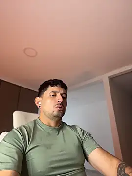 TroyeSavage online show from April 23, 2026, 12:29 pm