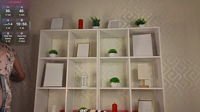 EsterCristofori online show from April 19, 2026, 1:06 am