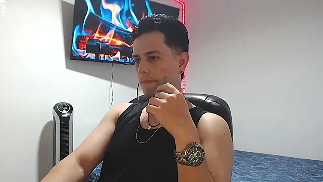 Snapshot of JUAN_CAMILOXXX chatting on May 23, 2026, 4:33 am JUAN CAMILOXXX online show from May 23, 2026, 4:33 am