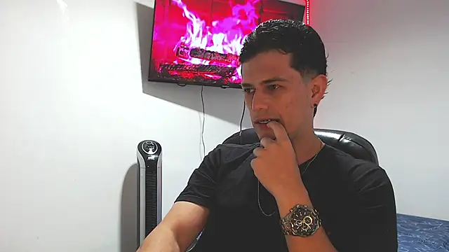 JUAN CAMILOXXX online show from March 26, 2026, 4:22 am