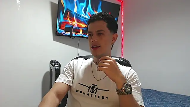 JUAN CAMILOXXX online show from April 29, 2026, 4:27 am