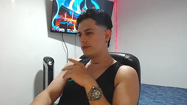 Snapshot of JUAN_CAMILOXXX chatting on May 13, 2026, 4:30 am JUAN CAMILOXXX online show from May 13, 2026, 4:30 am