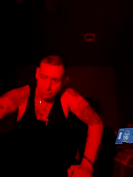 Snapshot of Brandon23xxxgb chatting on April 29, 2026, 3:32 am Brandon23xxxgb online show from April 29, 2026, 3:32 am