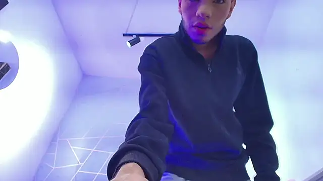 Valentin Lux online show from April 25, 2026, 3:20 am