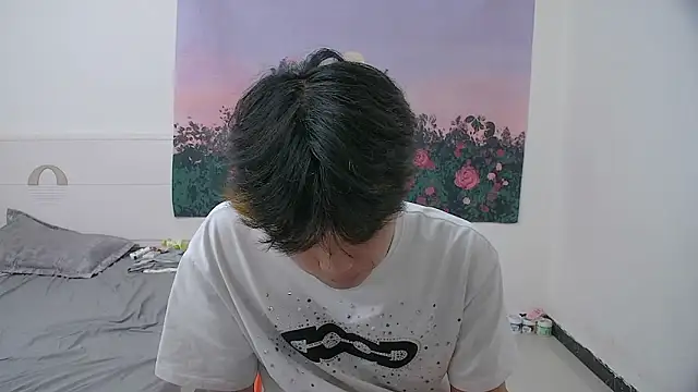 icecream-002 online show from April 30, 2026, 11:39 am