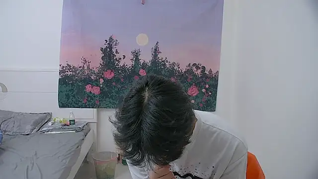 icecream-002 online show from April 29, 2026, 5:30 pm