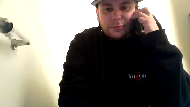 Snapshot of occasionalride1 chatting on June 9, 2026, 2:40 pm occasionalride1 online show from June 9, 2026, 2:40 pm