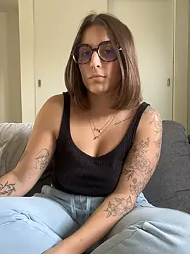 emmattirante online show from April 19, 2026, 11:22 am