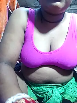 Snapshot of Mishti_Rai chatting on April 19, 2026, 6:10 pm Mishti Rai online show from April 19, 2026, 6:10 pm
