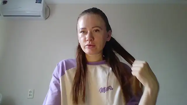 Whisper Of Desire online show from April 14, 2026, 11:04 am