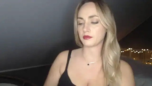 Snapshot of ScarlettSensitive chatting on June 12, 2026, 7:22 pm ScarlettSensitive online show from June 12, 2026, 7:22 pm
