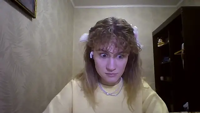 ElenoreHolguin online show from March 15, 2026, 3:41 pm