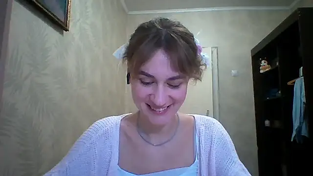 ElenoreHolguin online show from March 27, 2026, 3:13 pm