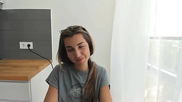 summmmersky1 online show from July 28, 2026, 2:13 pm