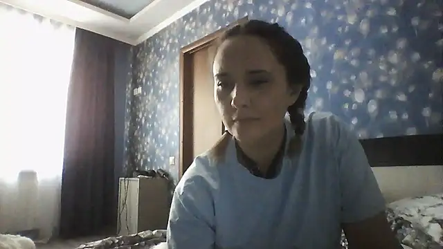 Snapshot of Alisa07qw chatting on June 1, 2026, 5:29 am Alisa07qw online show from June 1, 2026, 5:29 am