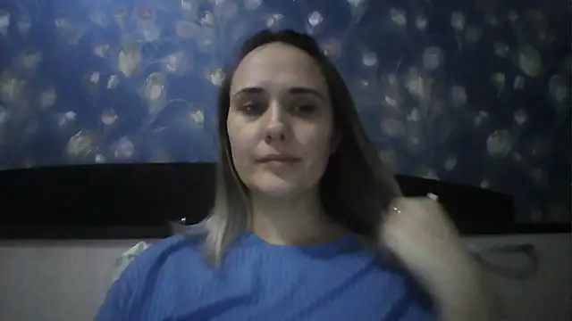 Snapshot of Alisa07qw chatting on March 18, 2026, 1:02 pm Alisa07qw online show from March 18, 2026, 1:02 pm