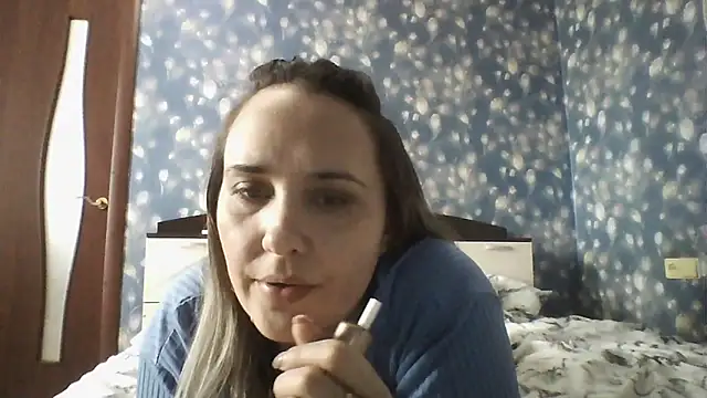 Snapshot of Alisa07qw chatting on March 25, 2026, 6:02 am Alisa07qw online show from March 25, 2026, 6:02 am