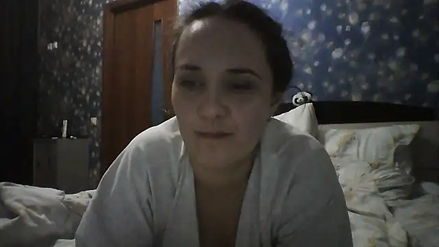 Snapshot of Alisa07qw chatting on April 13, 2026, 2:21 pm Alisa07qw online show from April 13, 2026, 2:21 pm