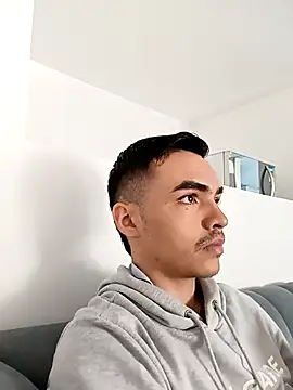 NicoKinggs  online show from March 20, 2026, 12:17 pm