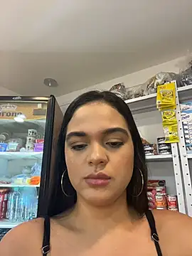 Snapshot of Bella-Ferrer chatting on June 20, 2026, 5:29 pm Bella-Ferrer online show from June 20, 2026, 5:29 pm