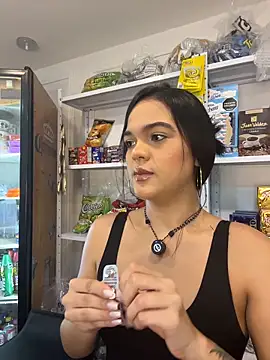 Snapshot of Bella-Ferrer chatting on June 21, 2026, 5:19 pm Bella-Ferrer online show from June 21, 2026, 5:19 pm