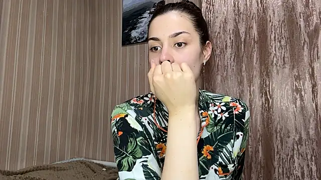 AylaLust online show from April 19, 2026, 6:10 pm