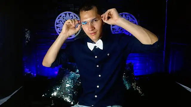 MilanDavid1 online show from March 25, 2026, 5:23 pm