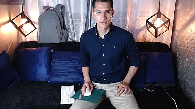 MilanDavid1 online show from March 14, 2026, 5:08 pm