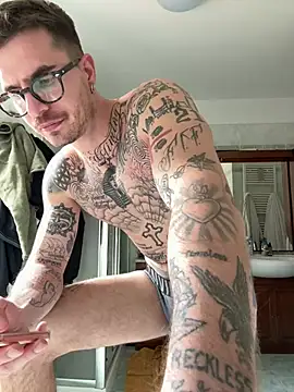 Snapshot of matC_of chatting on March 22, 2026, 3:24 pm matC of online show from March 22, 2026, 3:24 pm