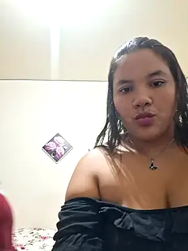 Snapshot of monicarokaforte chatting on May 23, 2026, 1:04 am monicarokaforte online show from May 23, 2026, 1:04 am