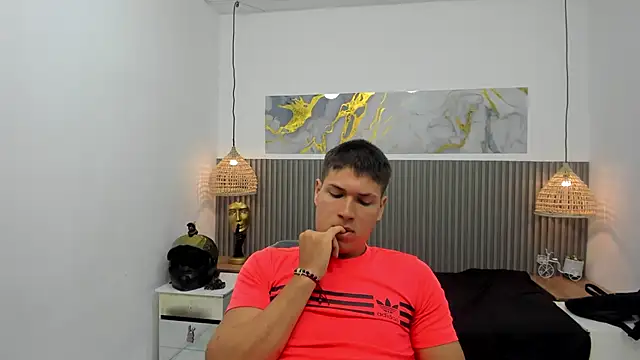 AlessandroFranco online show from May 11, 2026, 1:12 pm