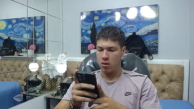 AlessandroFranco online show from June 4, 2026, 1:38 pm