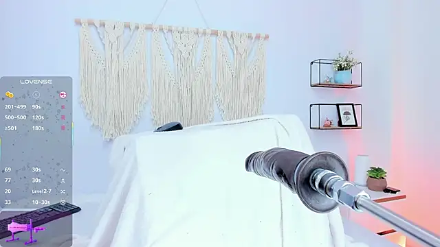 alexaa lovely online show from April 21, 2026, 2:23 pm