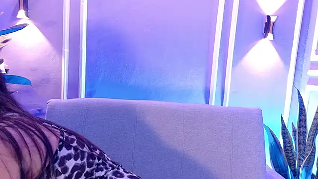 ZoeyMonroe  online show from April 29, 2026, 10:05 pm