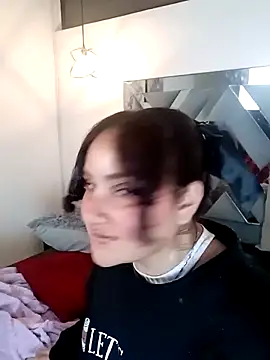 Liily Foxxy online show from March 18, 2026, 11:02 am