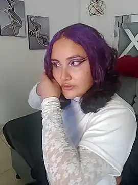 Liily Foxxy online show from April 16, 2026, 10:49 am