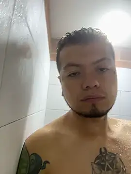 Juan Hernadez27 online show from March 12, 2026, 2:21 pm