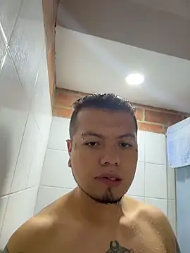 Juan Hernadez27 online show from March 10, 2026, 6:23 pm