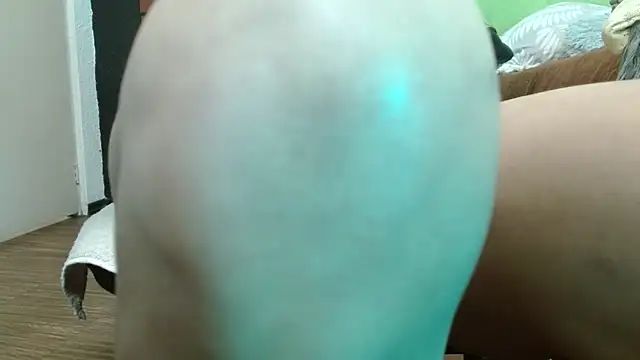  Alexandra Jones online show from April 14, 2026, 3:00 am