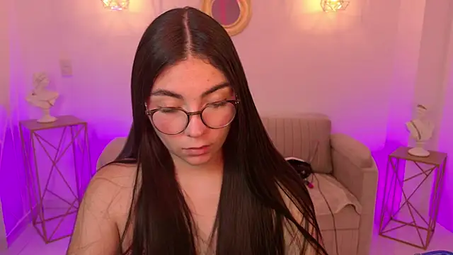 Gia Capri online show from April 5, 2026, 3:02 am