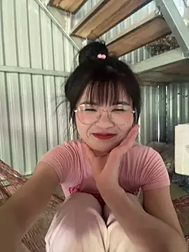 Snapshot of Cum-withyou chatting on May 16, 2026, 7:29 am Cum-withyou online show from May 16, 2026, 7:29 am